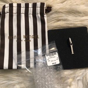 Henri Bendel Influencer Letter “I” Charm